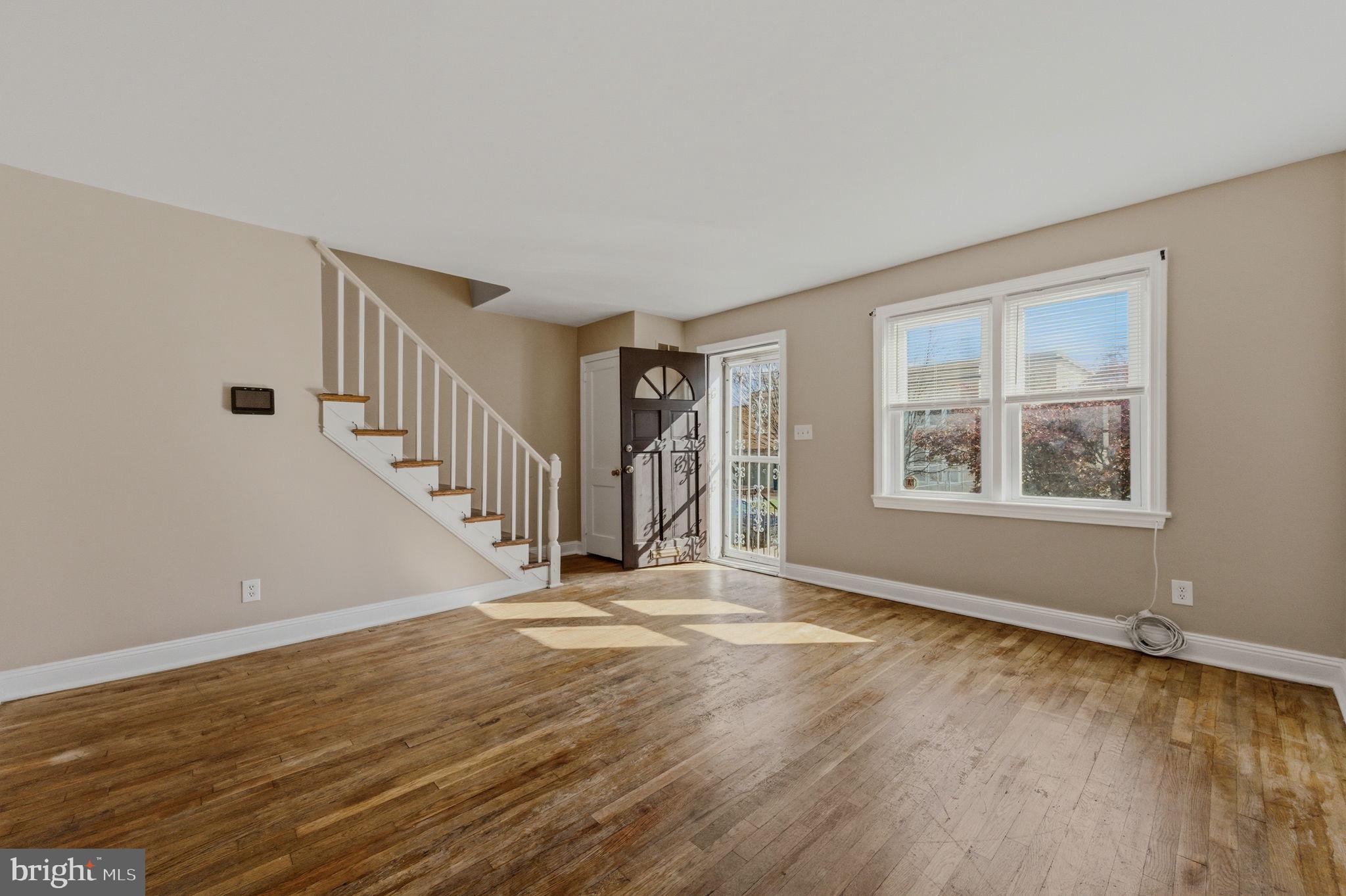 2111 N LOCUST STREET