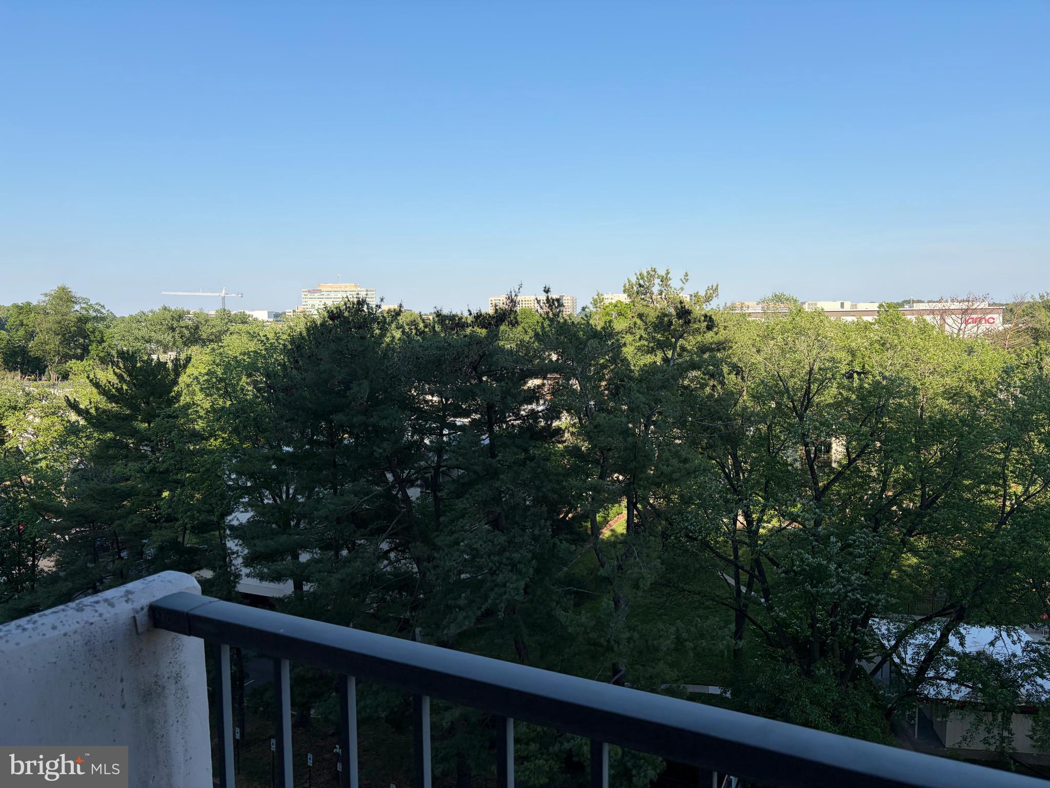 WESTLAKE TOWERS - Residential