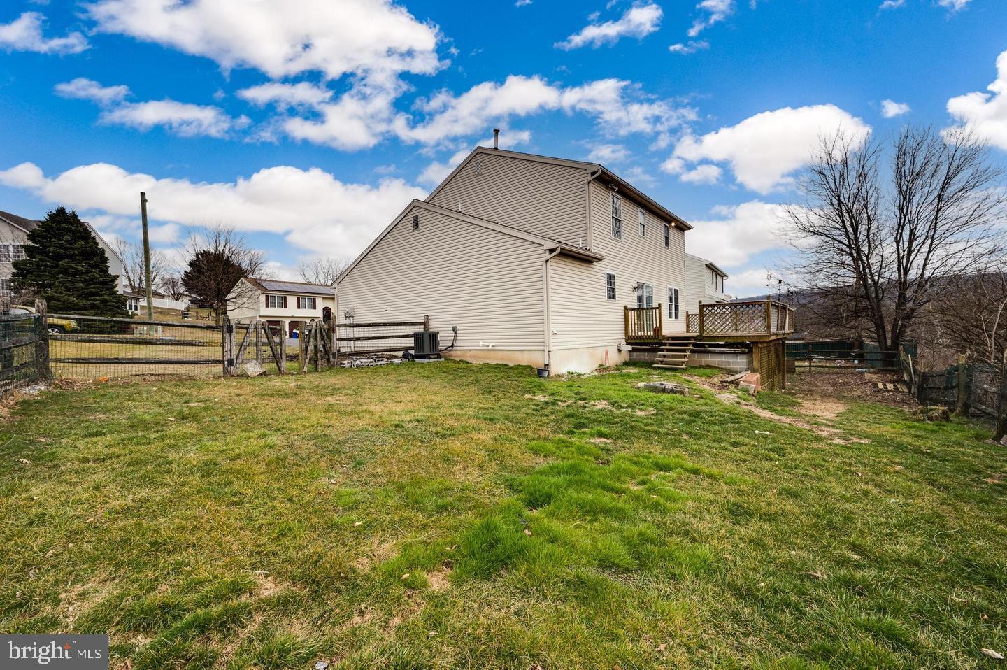 SUMMIT VIEW - Residential