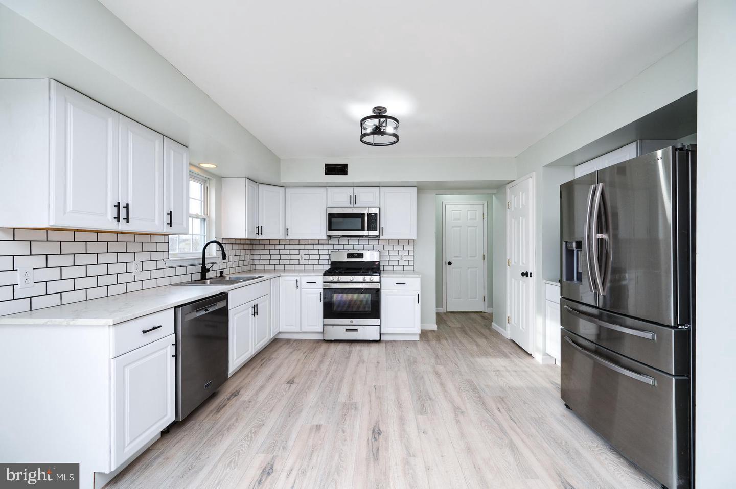 SUMMIT VIEW - Residential