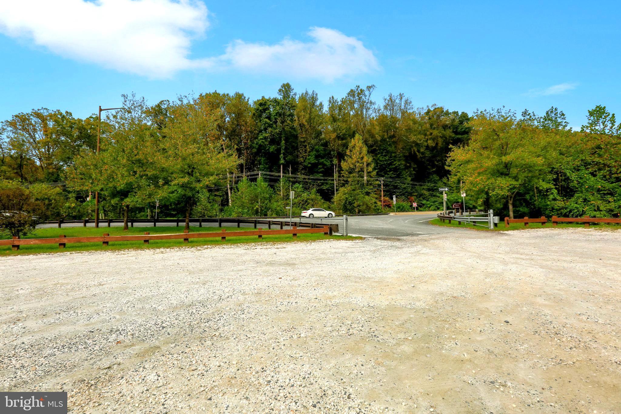 KINGSVILLE - Commercial Sale