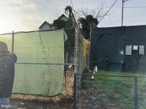 Photo of 2203 Channing Street NE, WASHINGTON, DC 20018 (MLS # DCDC2232772)