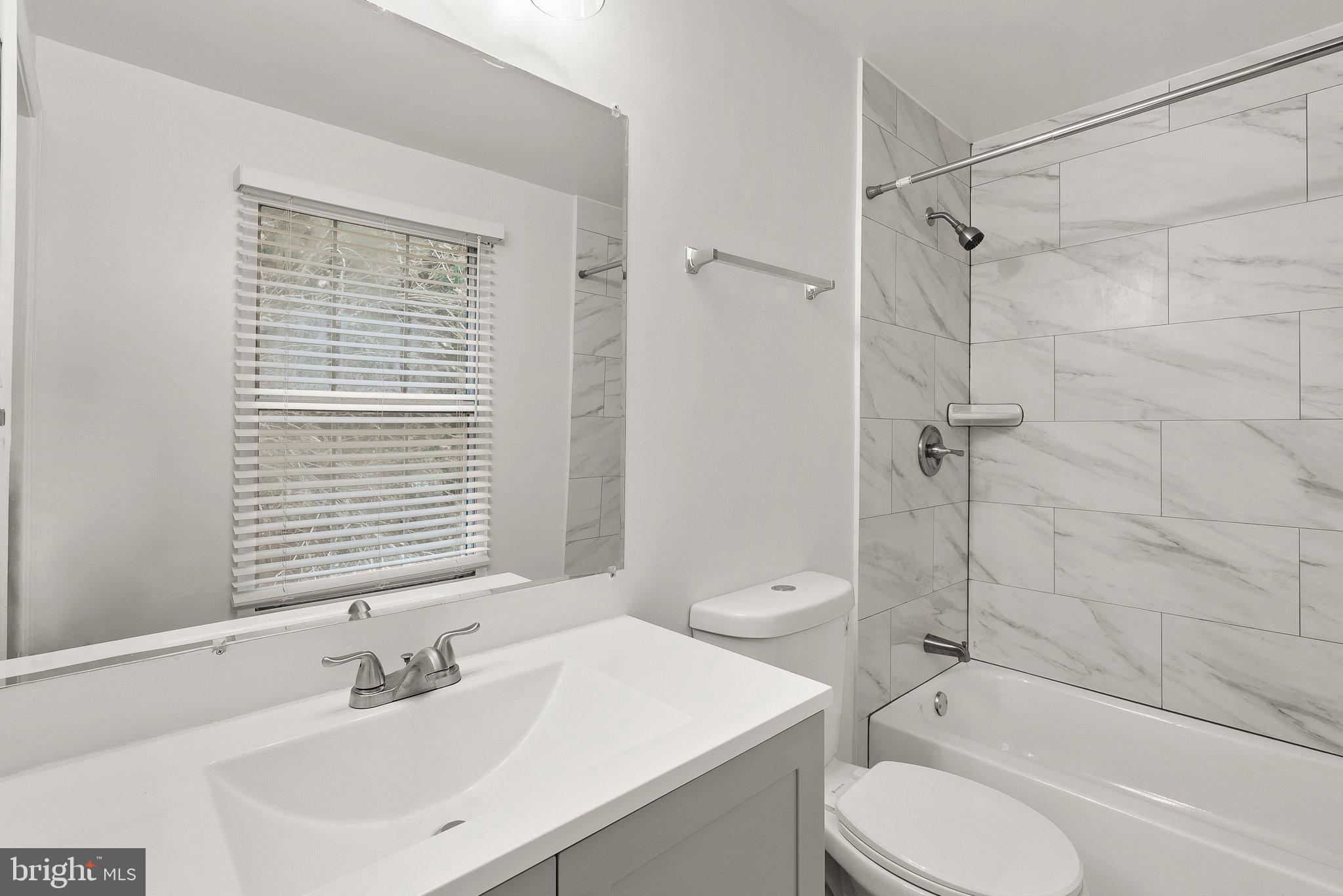 LONGMEAD - Residential Lease