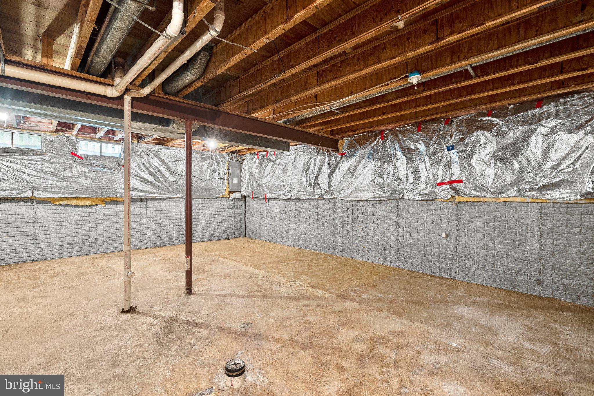 LONGMEAD - Residential Lease