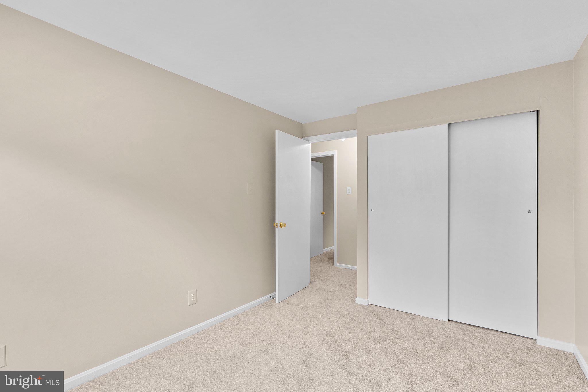 LONGMEAD - Residential Lease