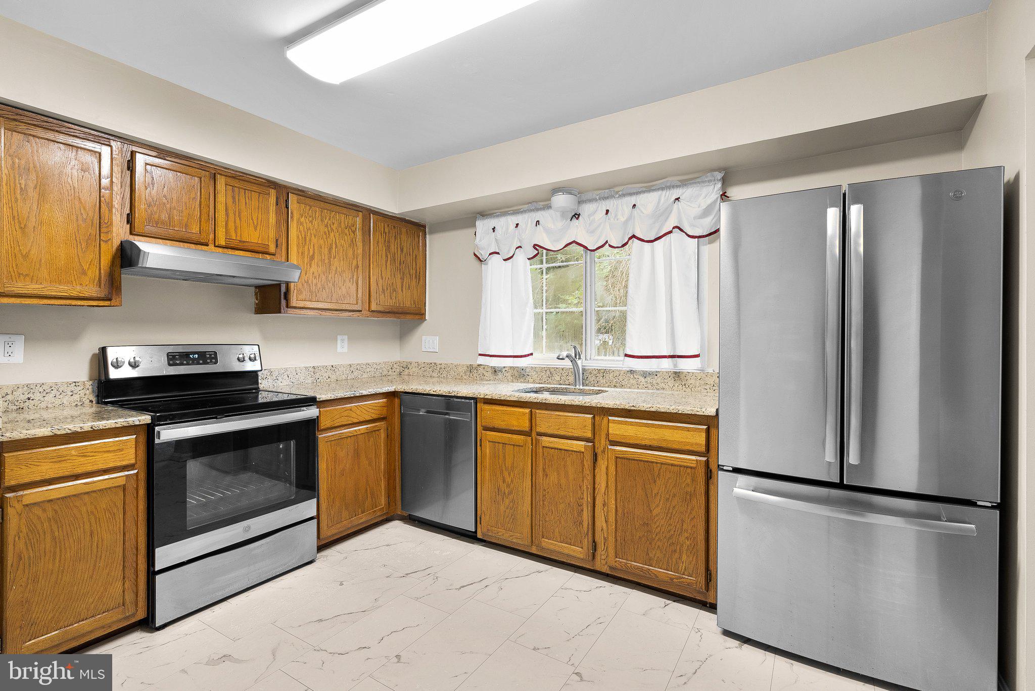 LONGMEAD - Residential Lease