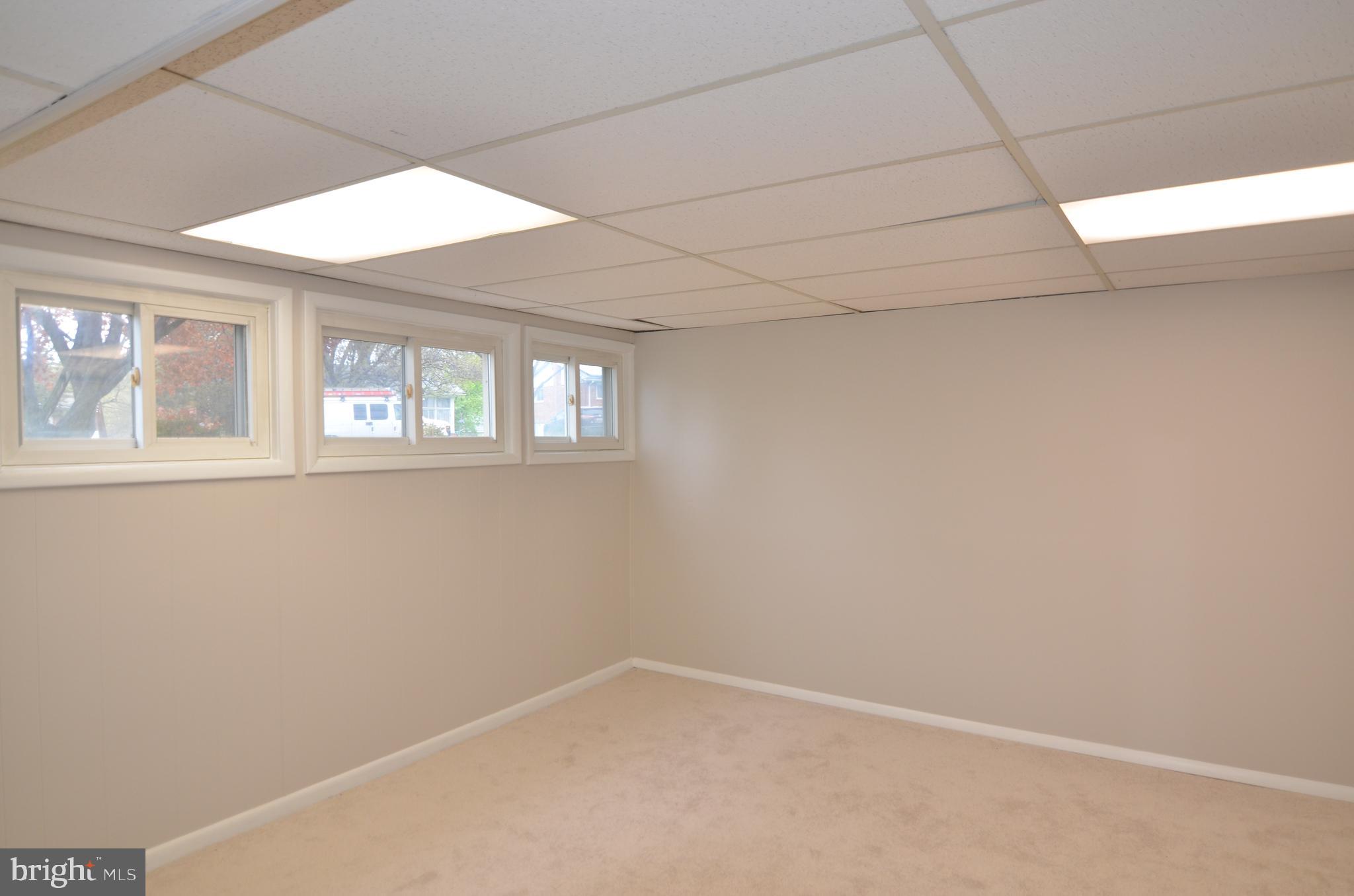 STONEYBROOK ESTATES - Residential Lease