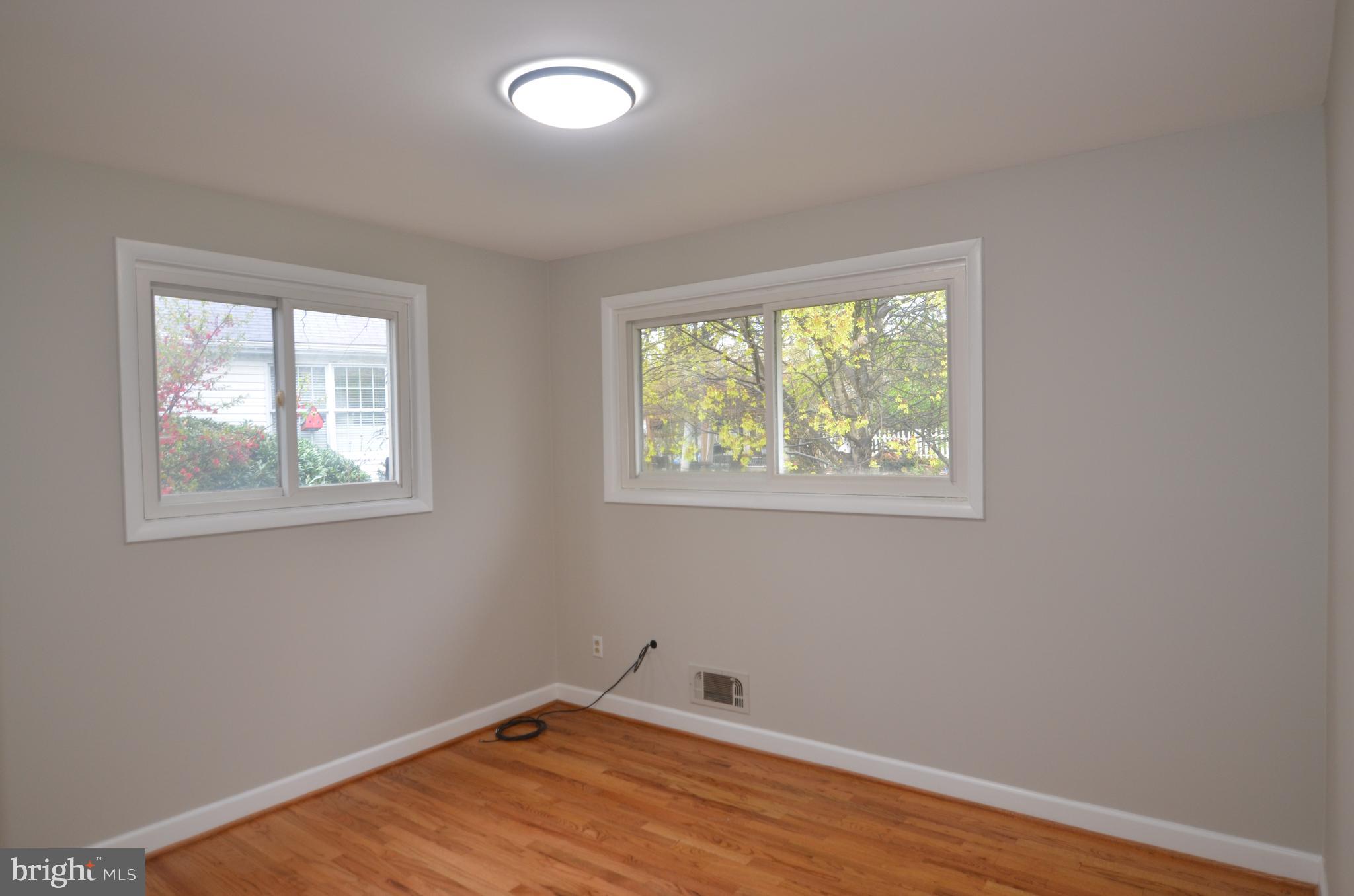 STONEYBROOK ESTATES - Residential Lease