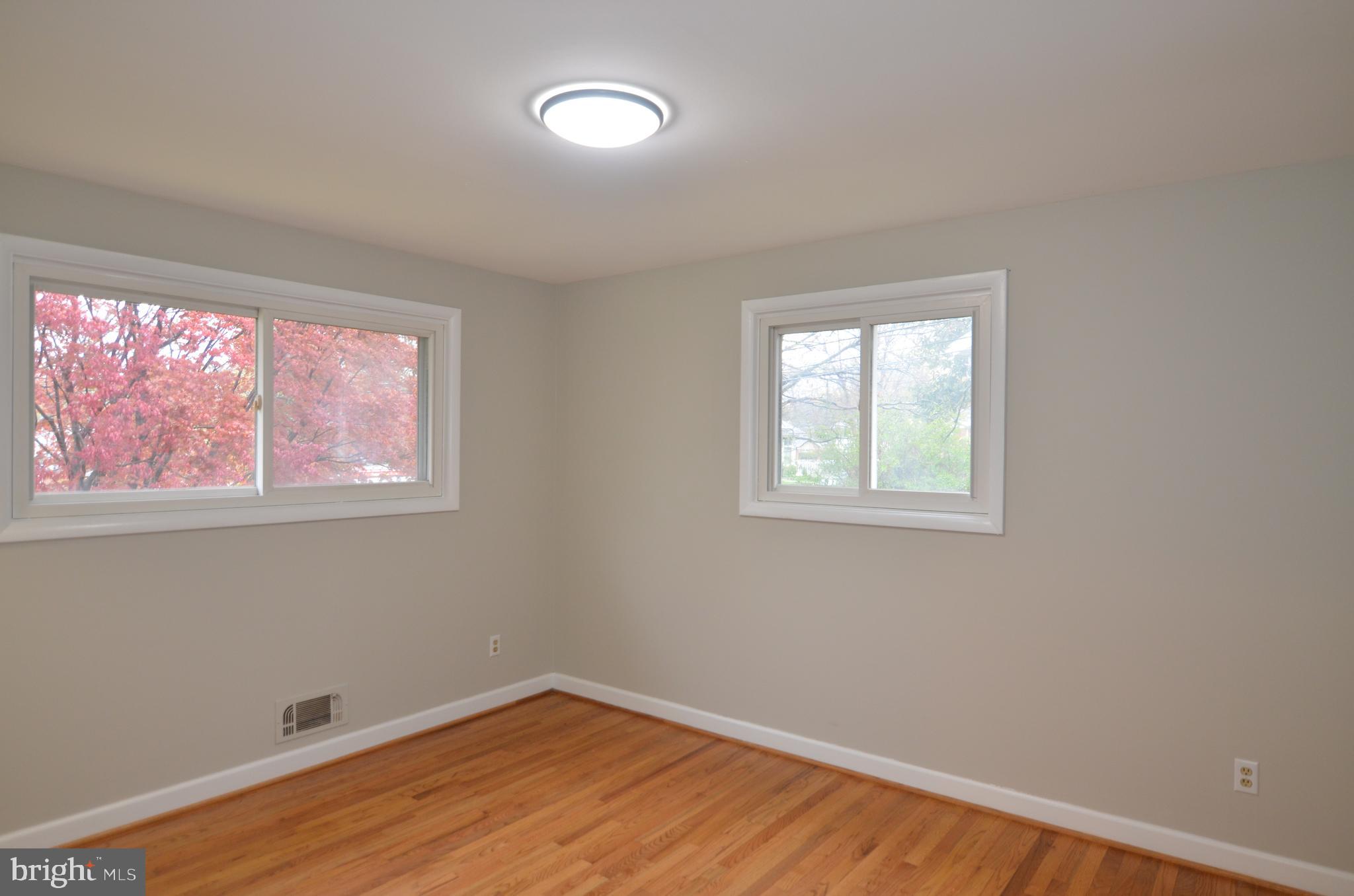 STONEYBROOK ESTATES - Residential Lease