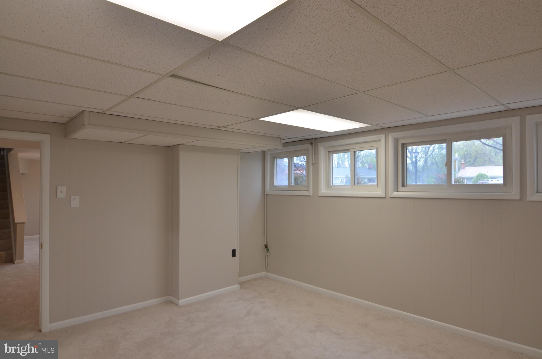 STONEYBROOK ESTATES - Residential Lease