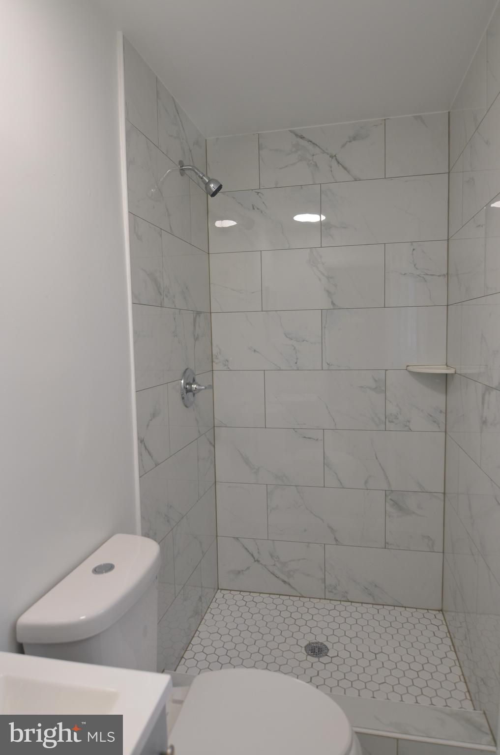 STONEYBROOK ESTATES - Residential Lease