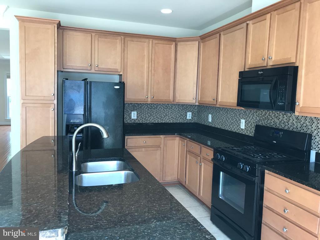 EAST GATE - Residential Lease