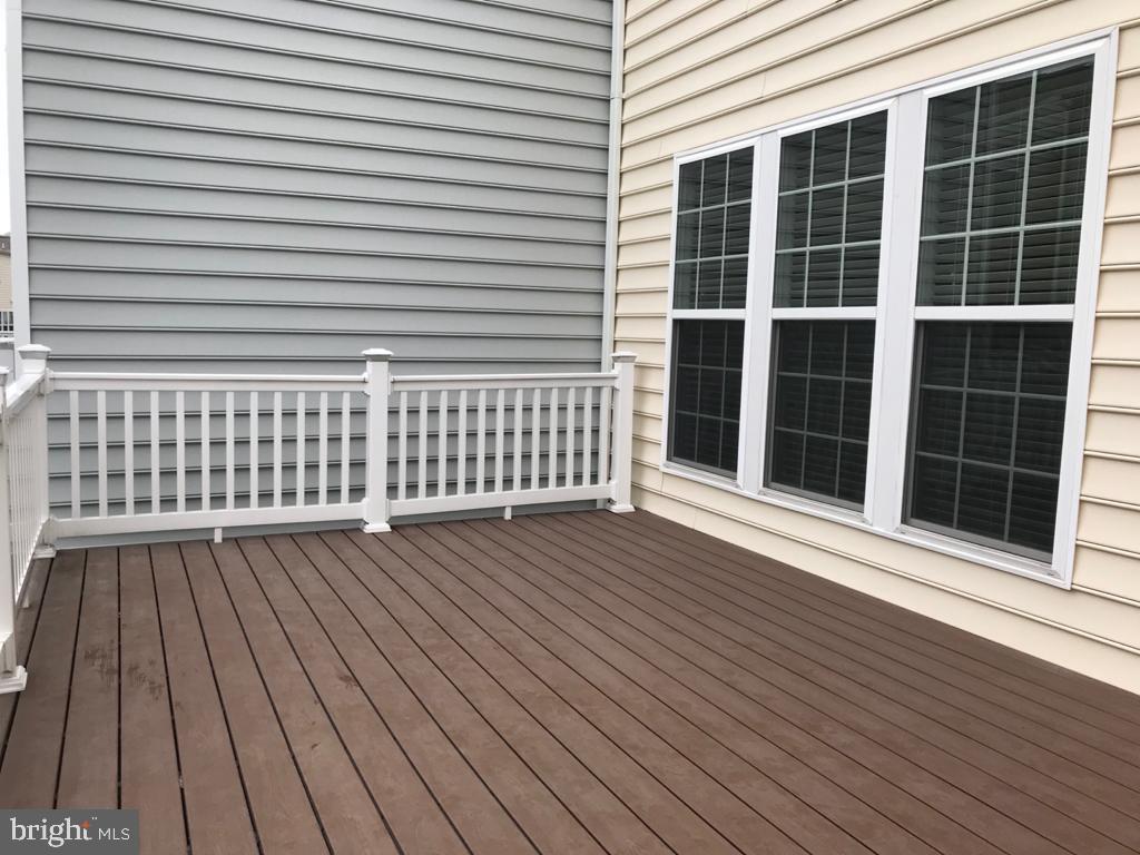 EAST GATE - Residential Lease