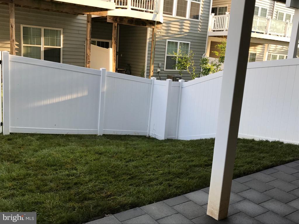 EAST GATE - Residential Lease