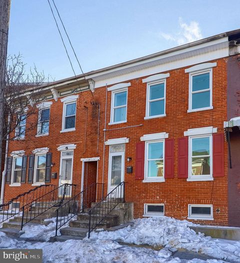 926 E MARKET STREET YORK PA 17403