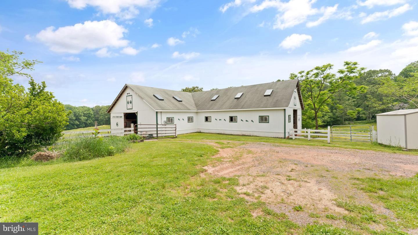 BUCKHALL - Residential