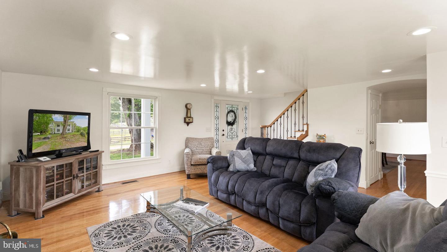 BUCKHALL - Residential