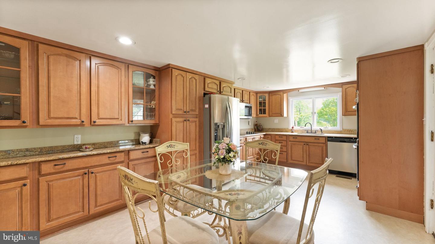 BUCKHALL - Residential