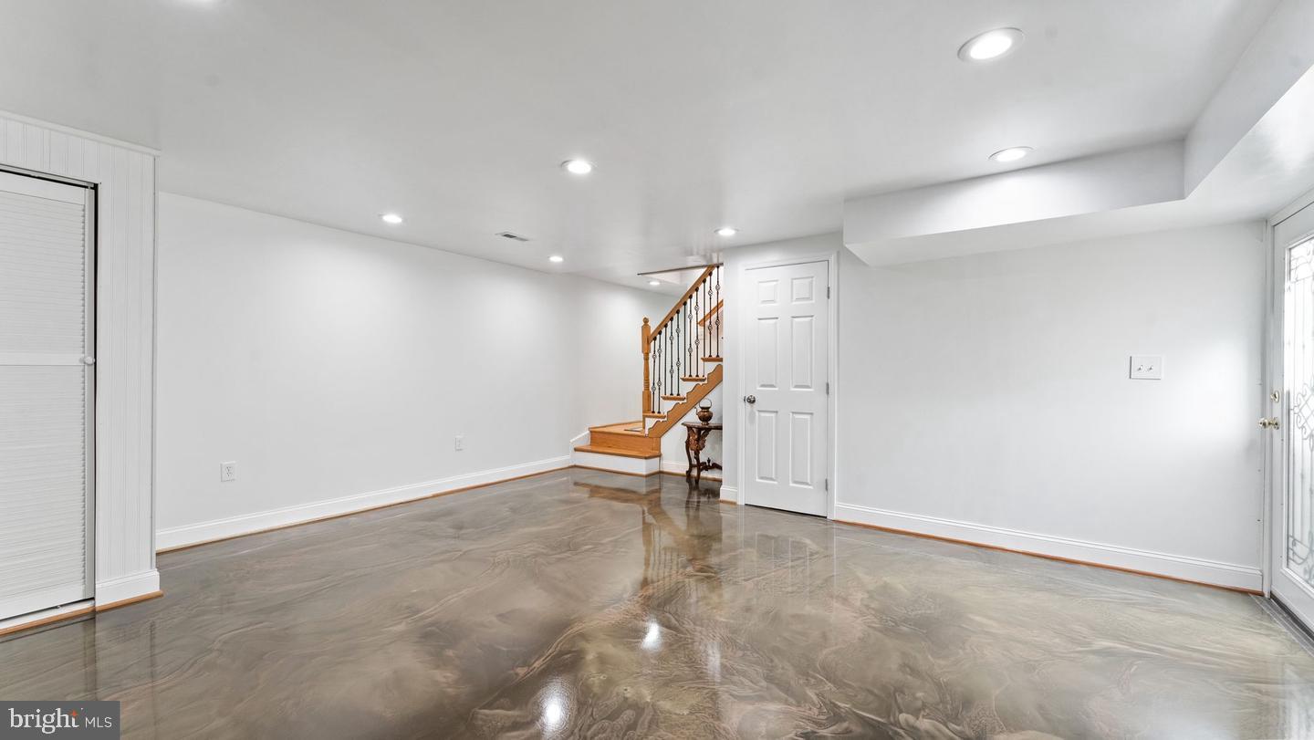 BUCKHALL - Residential