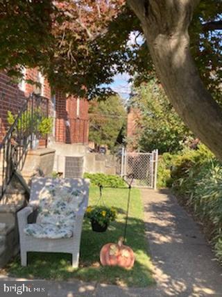 FOX CHASE - Residential