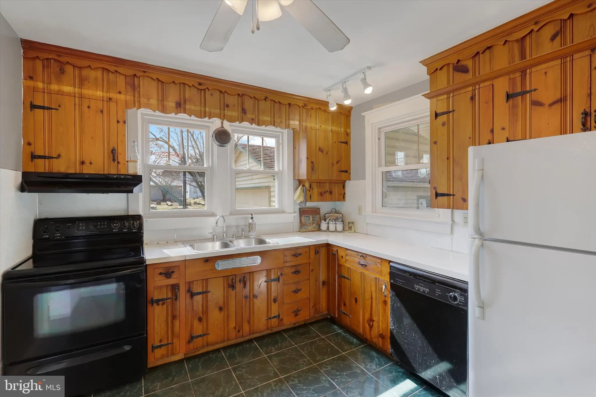 Shippensburg, Pennsylvania 17257, United States, 3 Bedrooms Bedrooms, ,2 BathroomsBathrooms,Residential,Active,84840