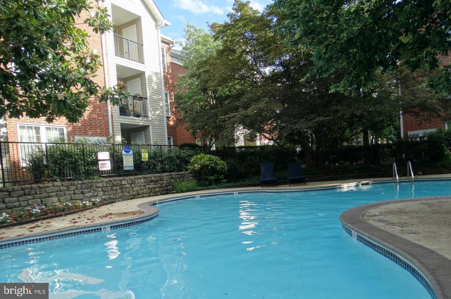 POINTE AT PARK CENTER - Residential Lease