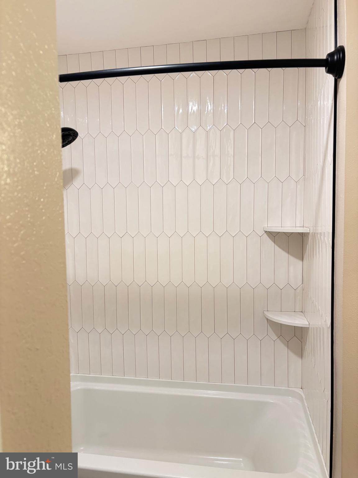 POINTE AT PARK CENTER - Residential Lease