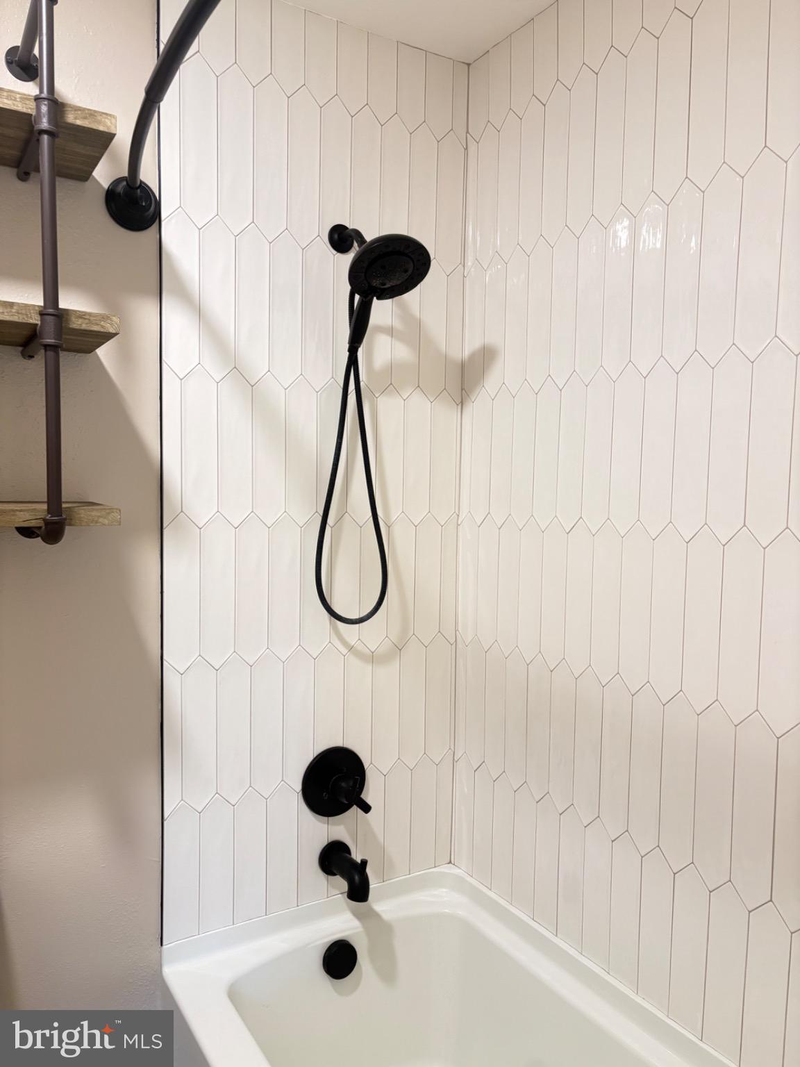 POINTE AT PARK CENTER - Residential Lease