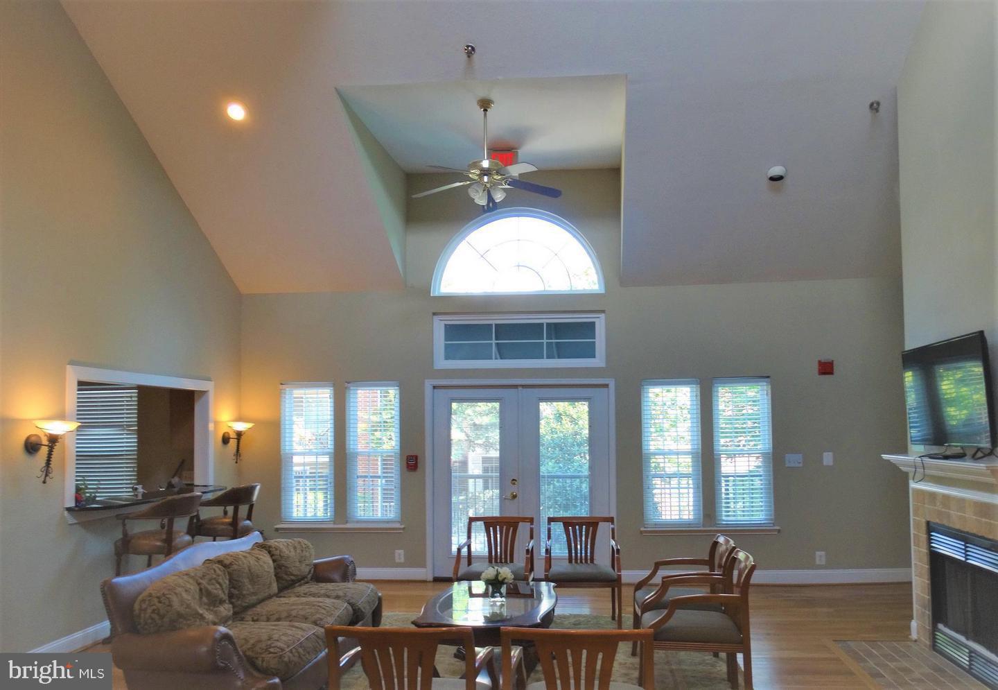 POINTE AT PARK CENTER - Residential Lease