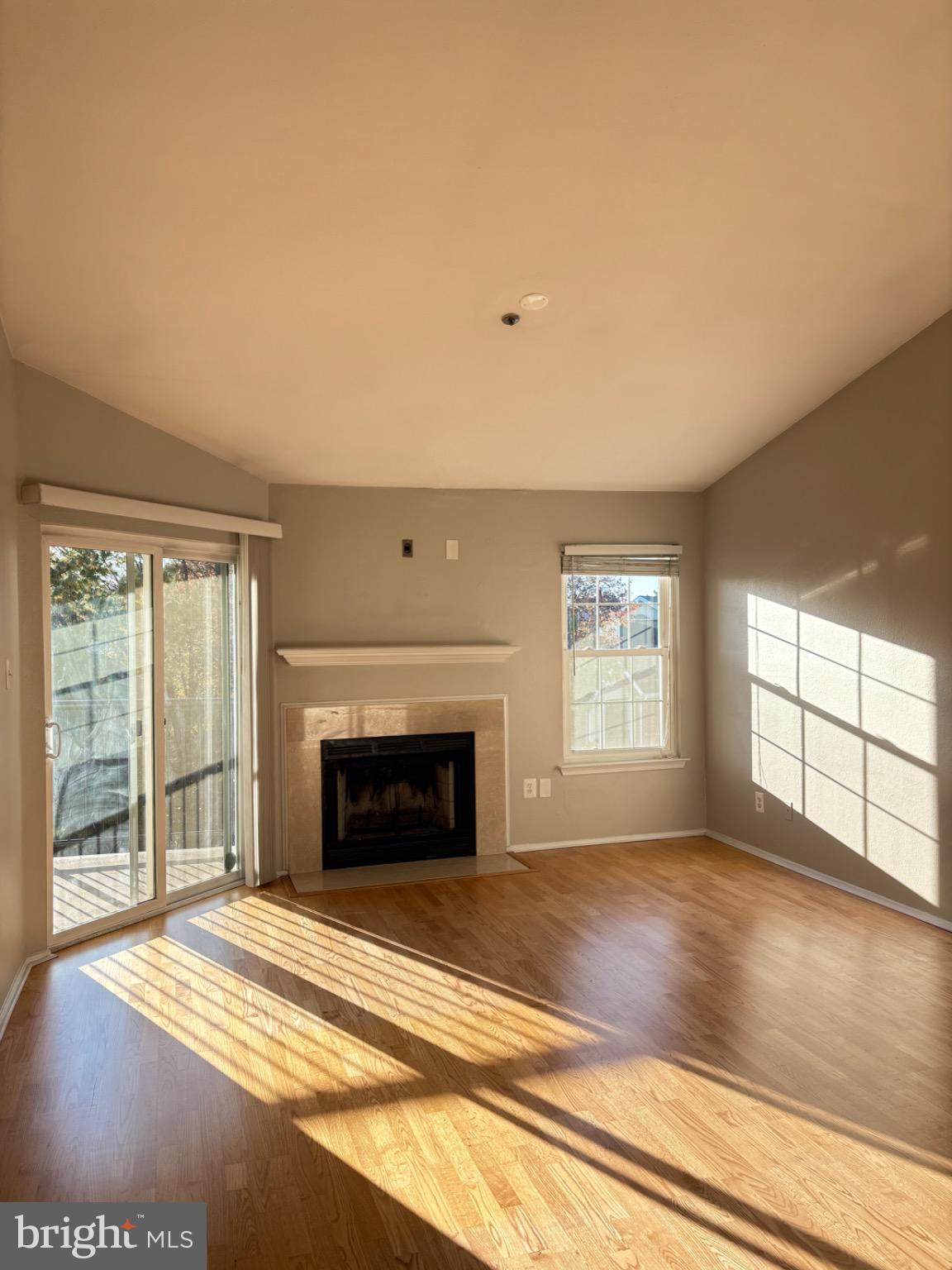 POINTE AT PARK CENTER - Residential Lease