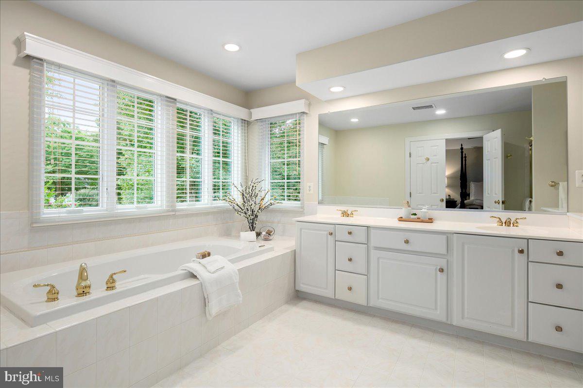 BALMORAL GREENS - Residential