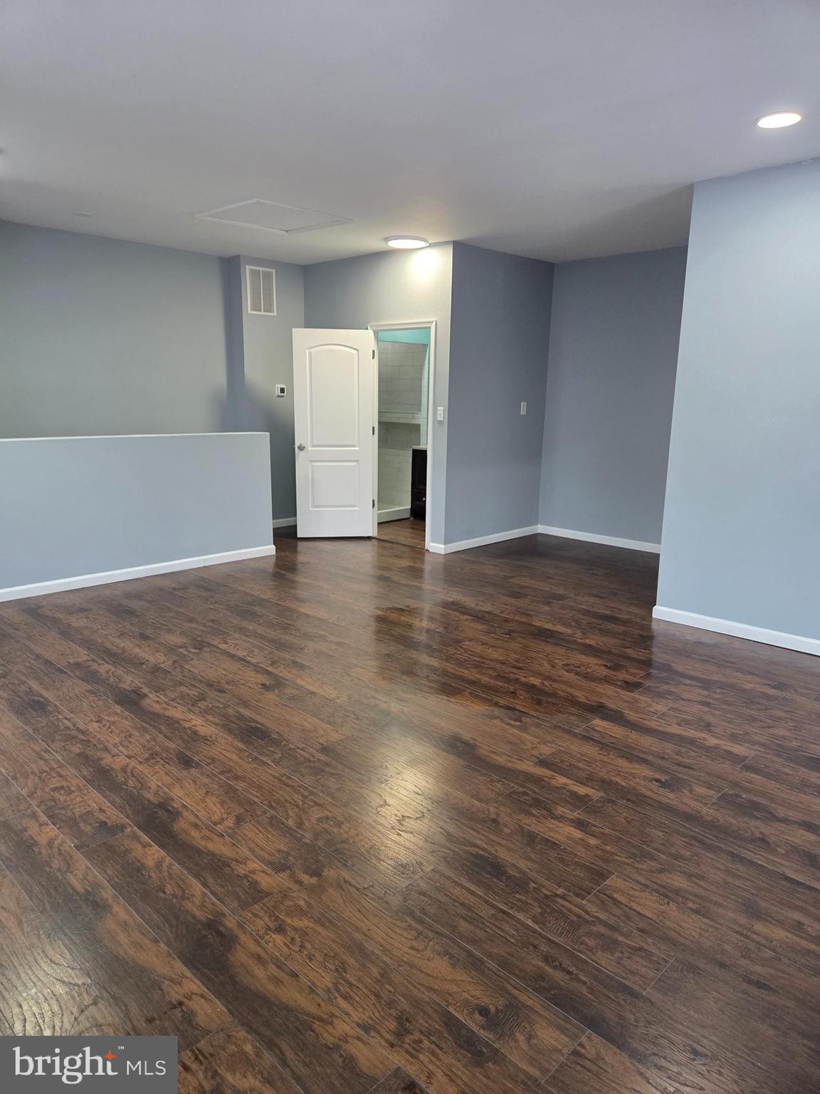 WALTON - Residential