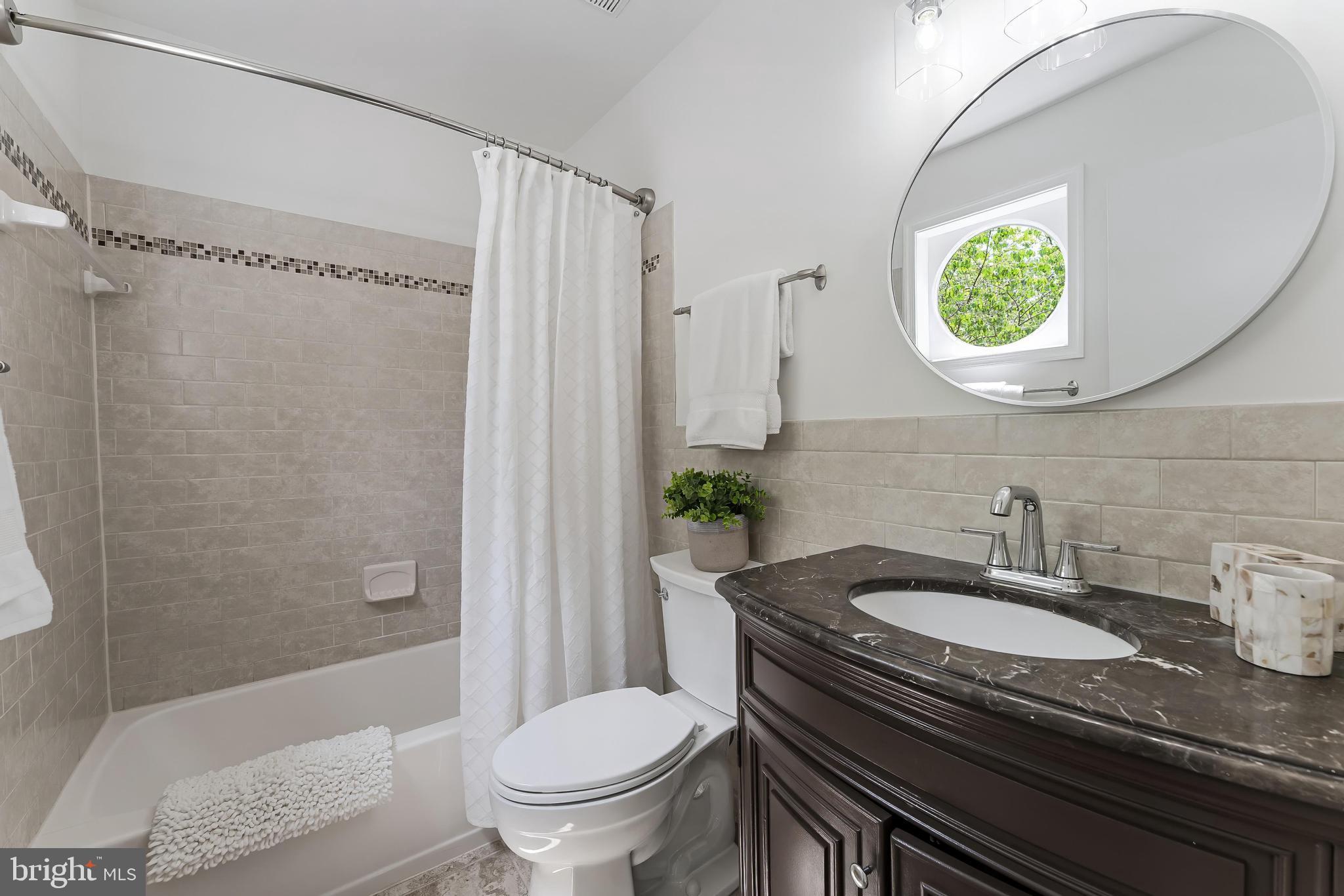 MALLARDS LANDING - Residential