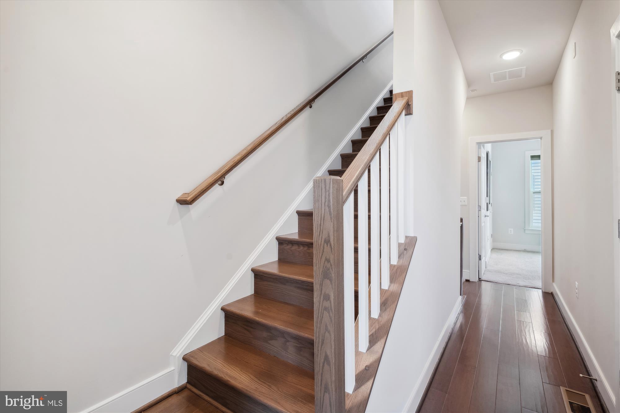 KING FARM IRVINGTON - Residential