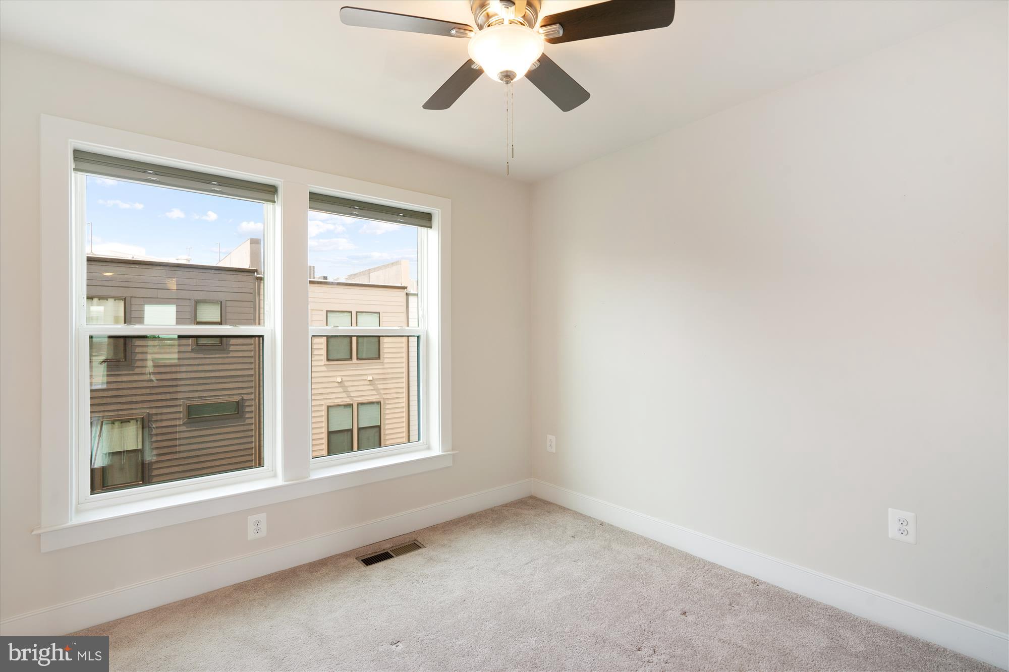 KING FARM IRVINGTON - Residential