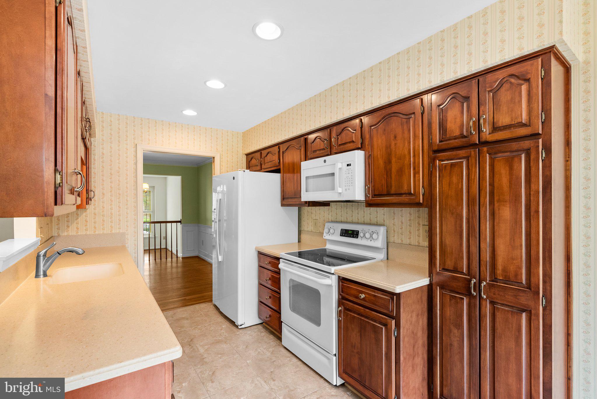 TUCKERMAN STATION - Residential Lease