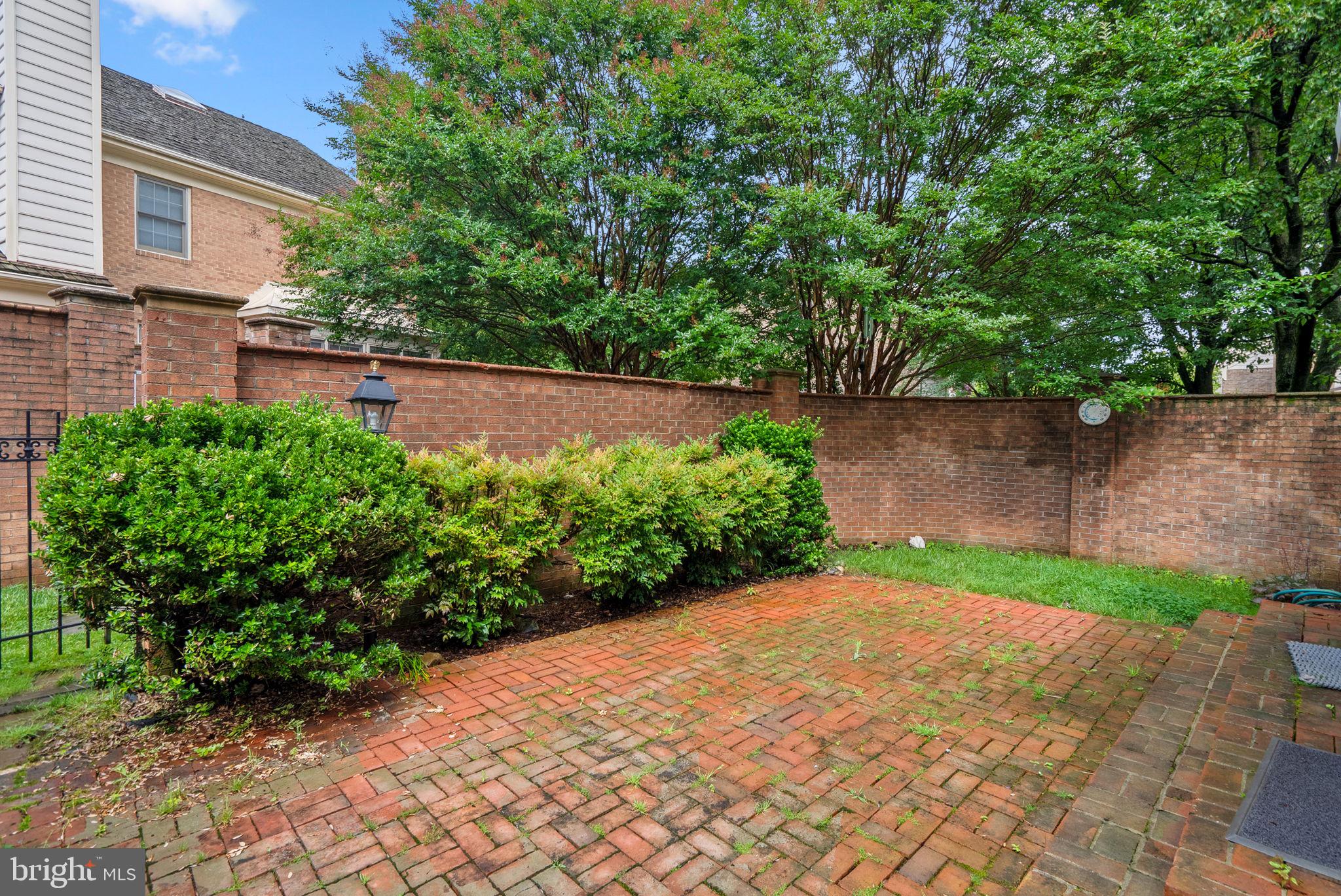 TUCKERMAN STATION - Residential Lease