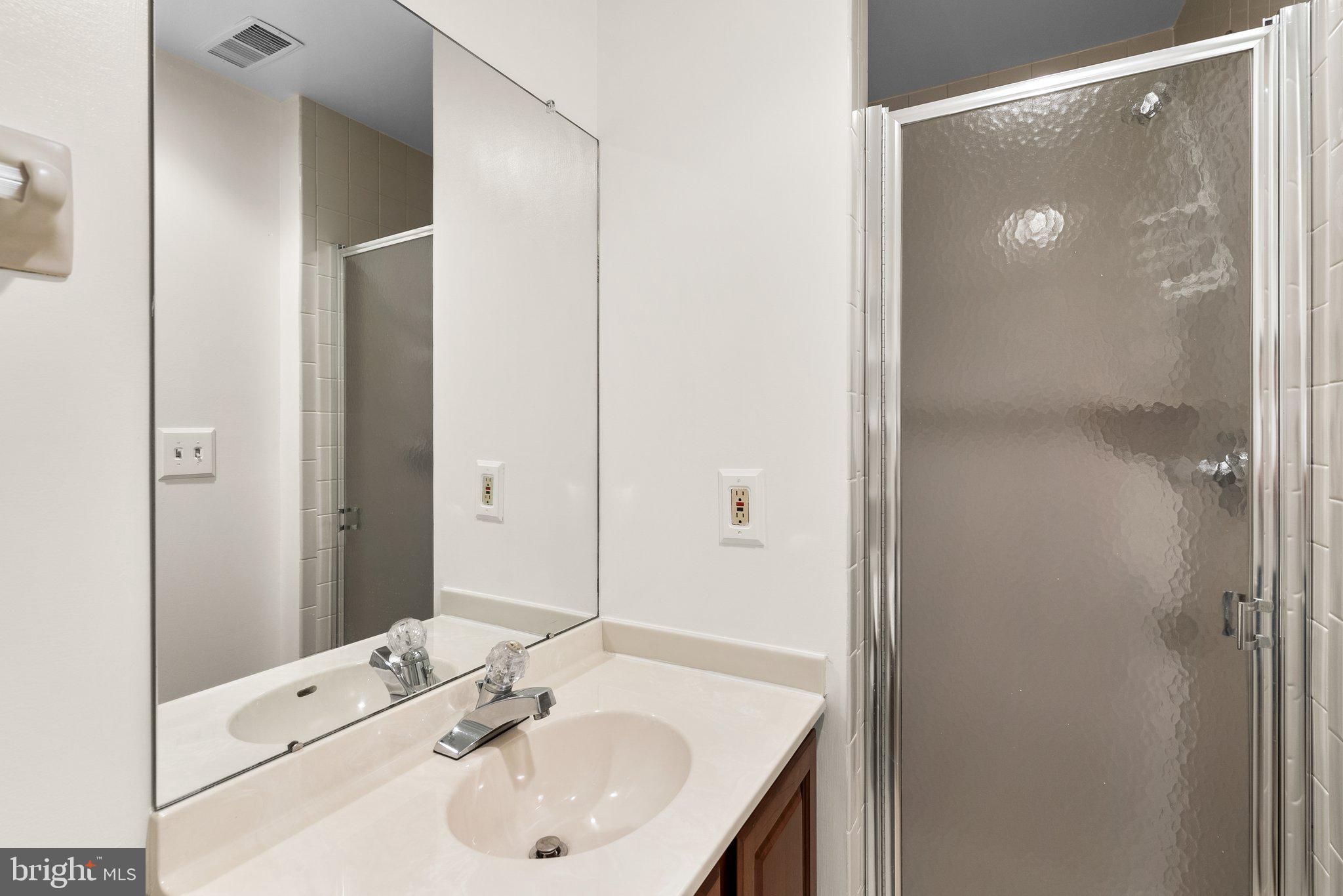 TUCKERMAN STATION - Residential Lease