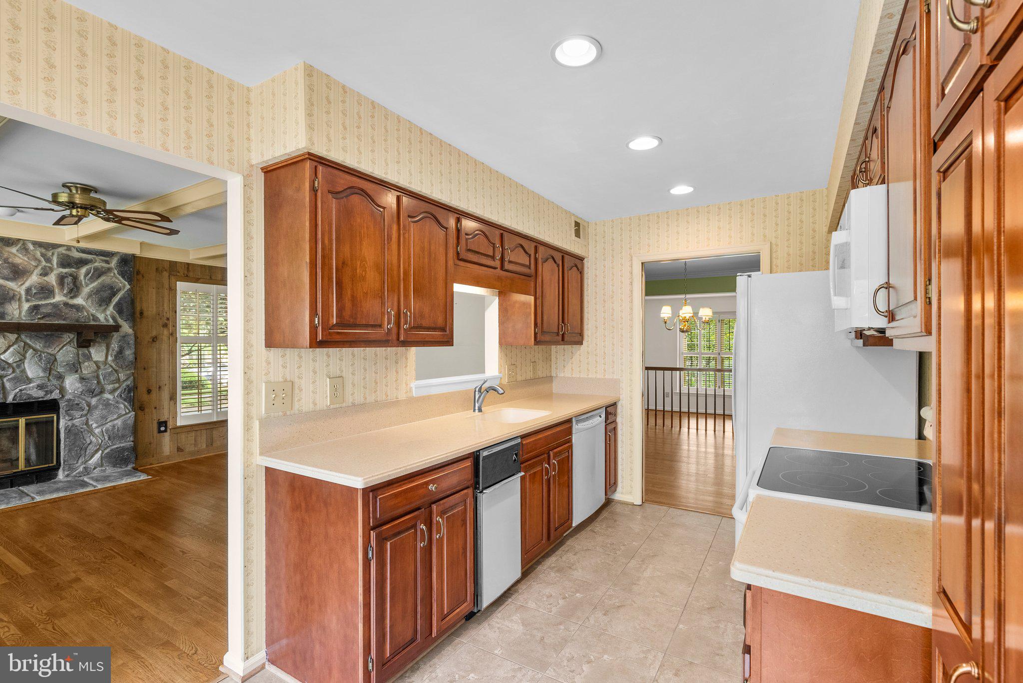 TUCKERMAN STATION - Residential Lease