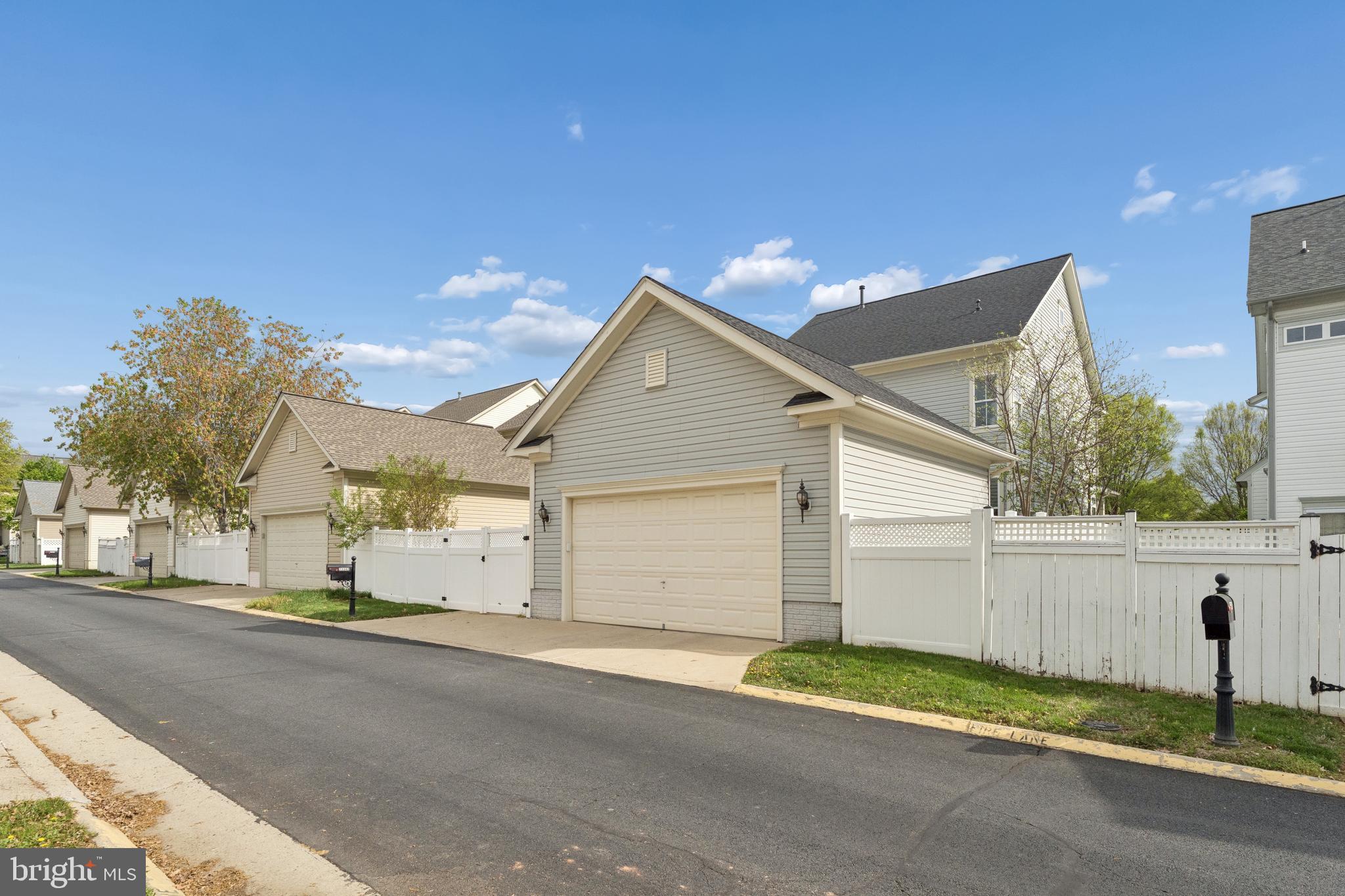 BRAMBLETON LANDBAY - Residential