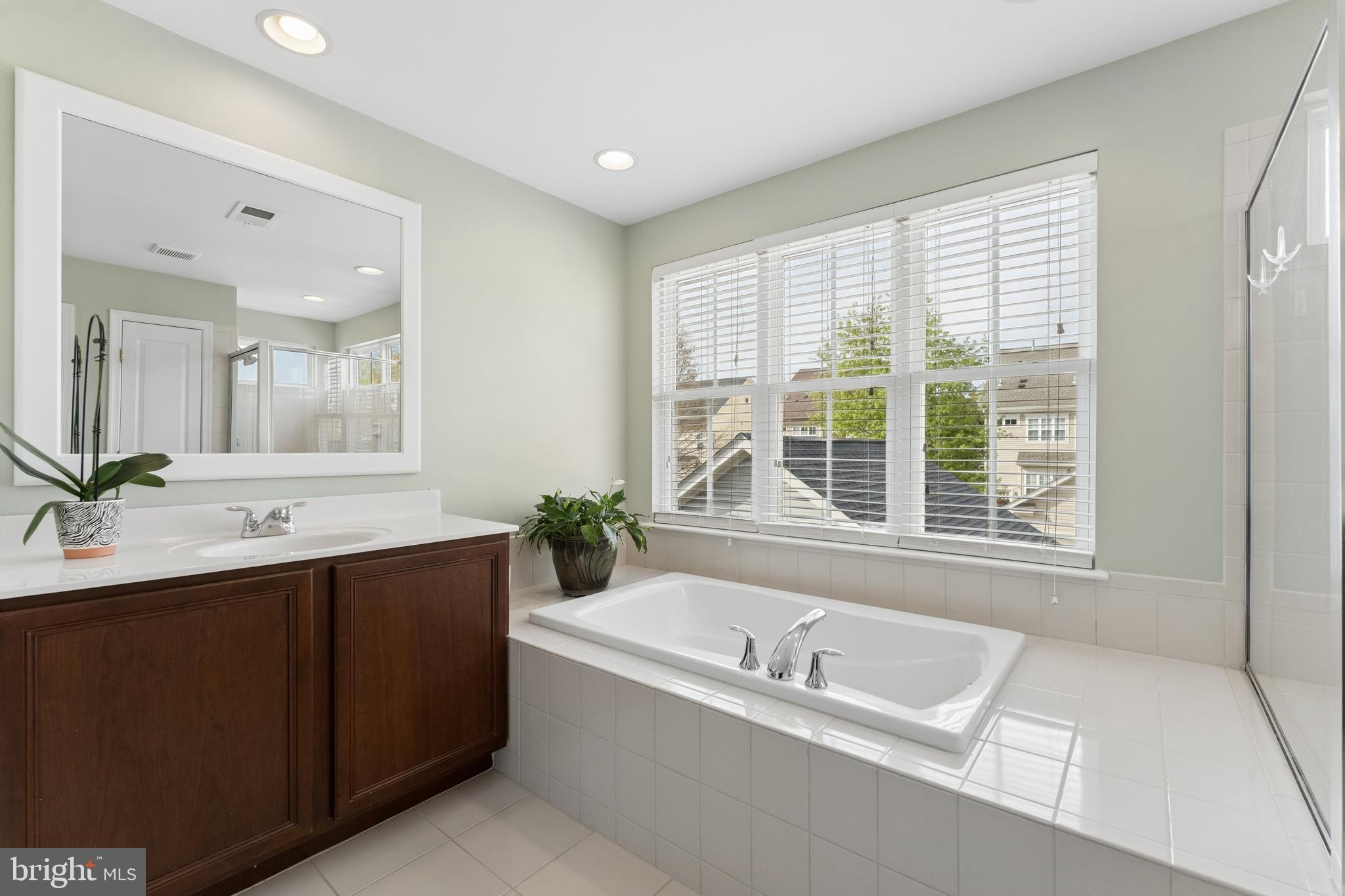 BRAMBLETON LANDBAY - Residential