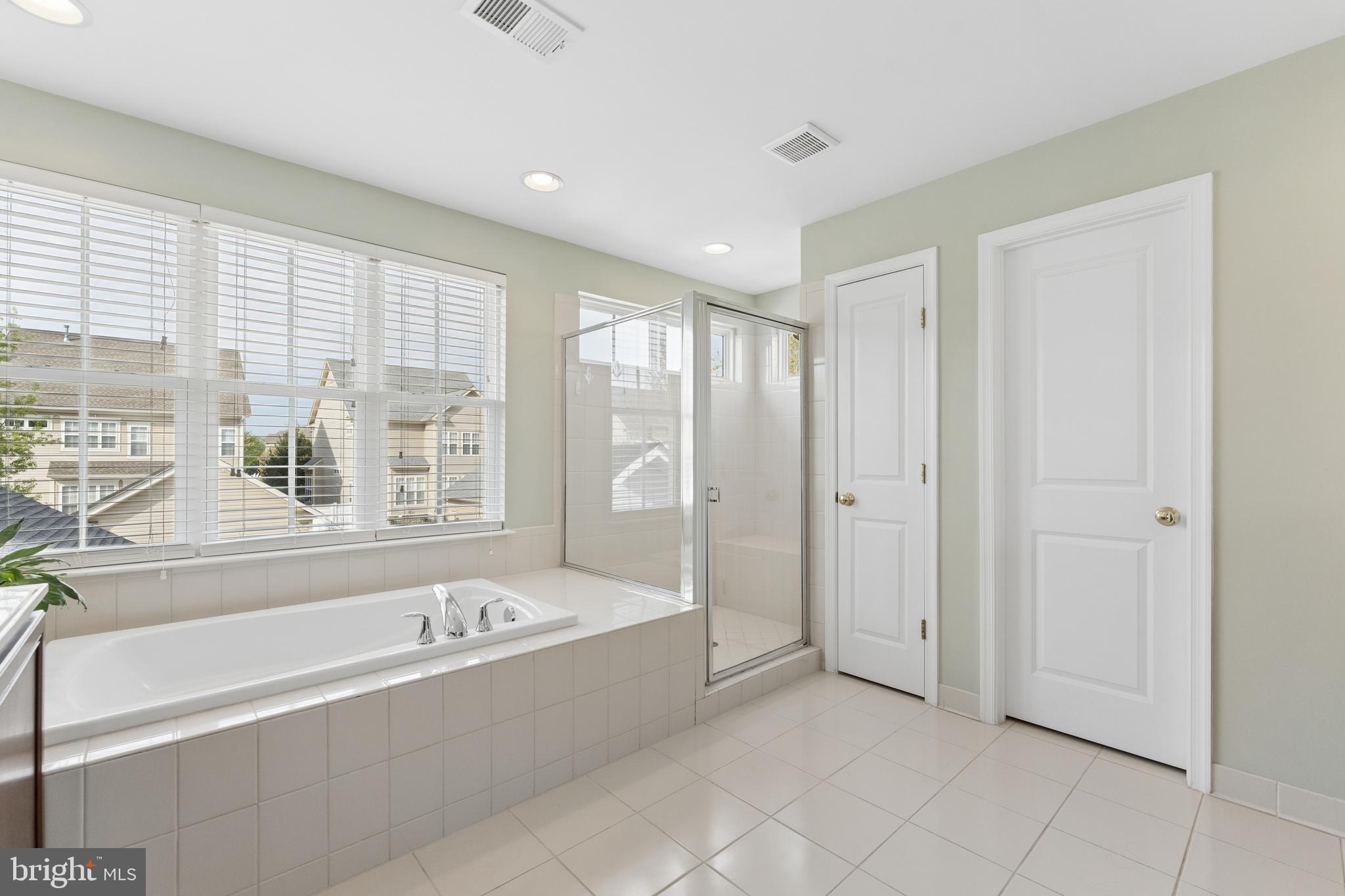 BRAMBLETON LANDBAY - Residential