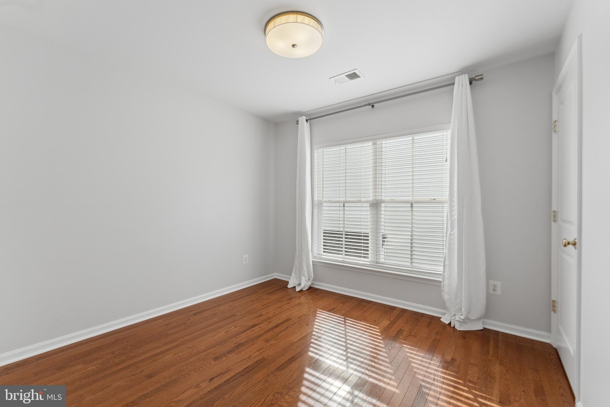 BRAMBLETON LANDBAY - Residential