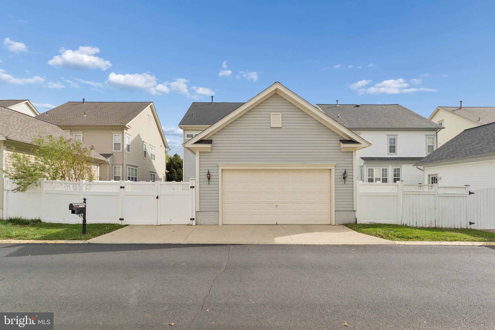 BRAMBLETON LANDBAY - Residential