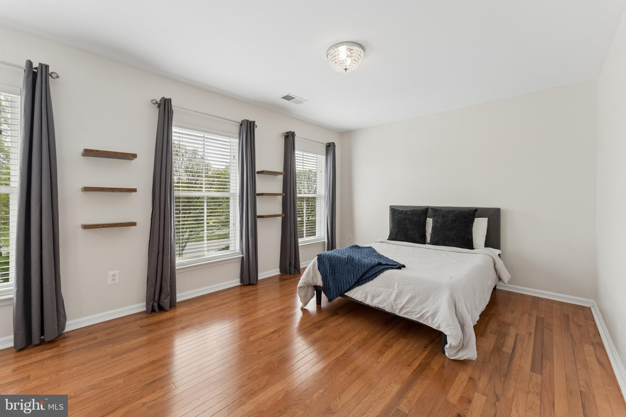 BRAMBLETON LANDBAY - Residential