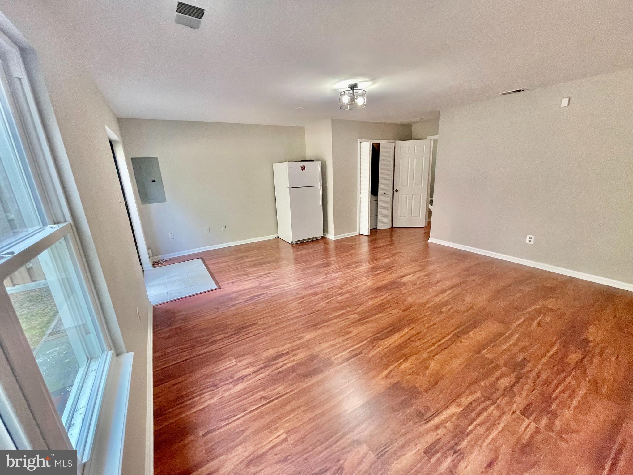 SEQUOIA LEA - Residential Lease