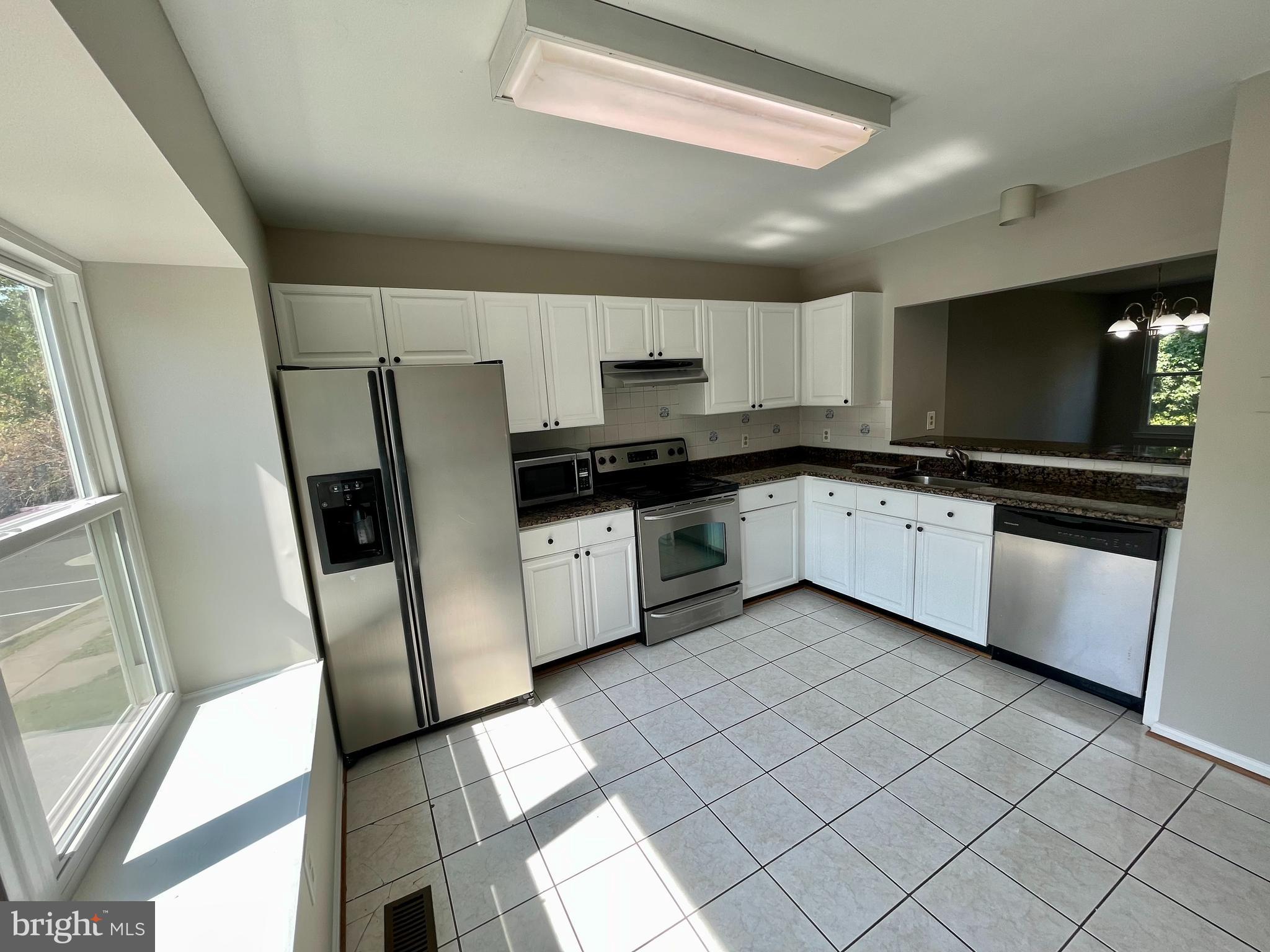 SEQUOIA LEA - Residential Lease