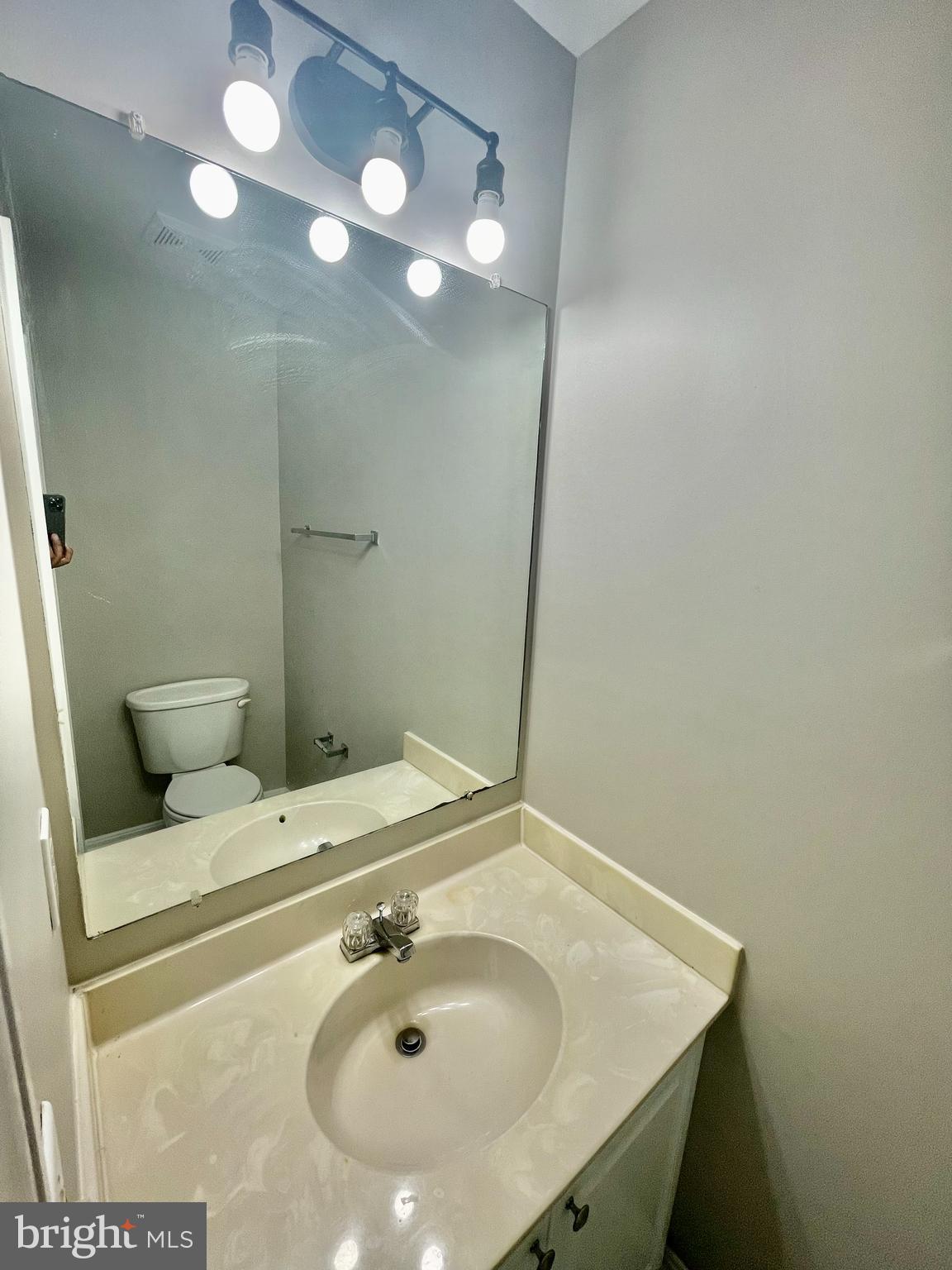 SEQUOIA LEA - Residential Lease