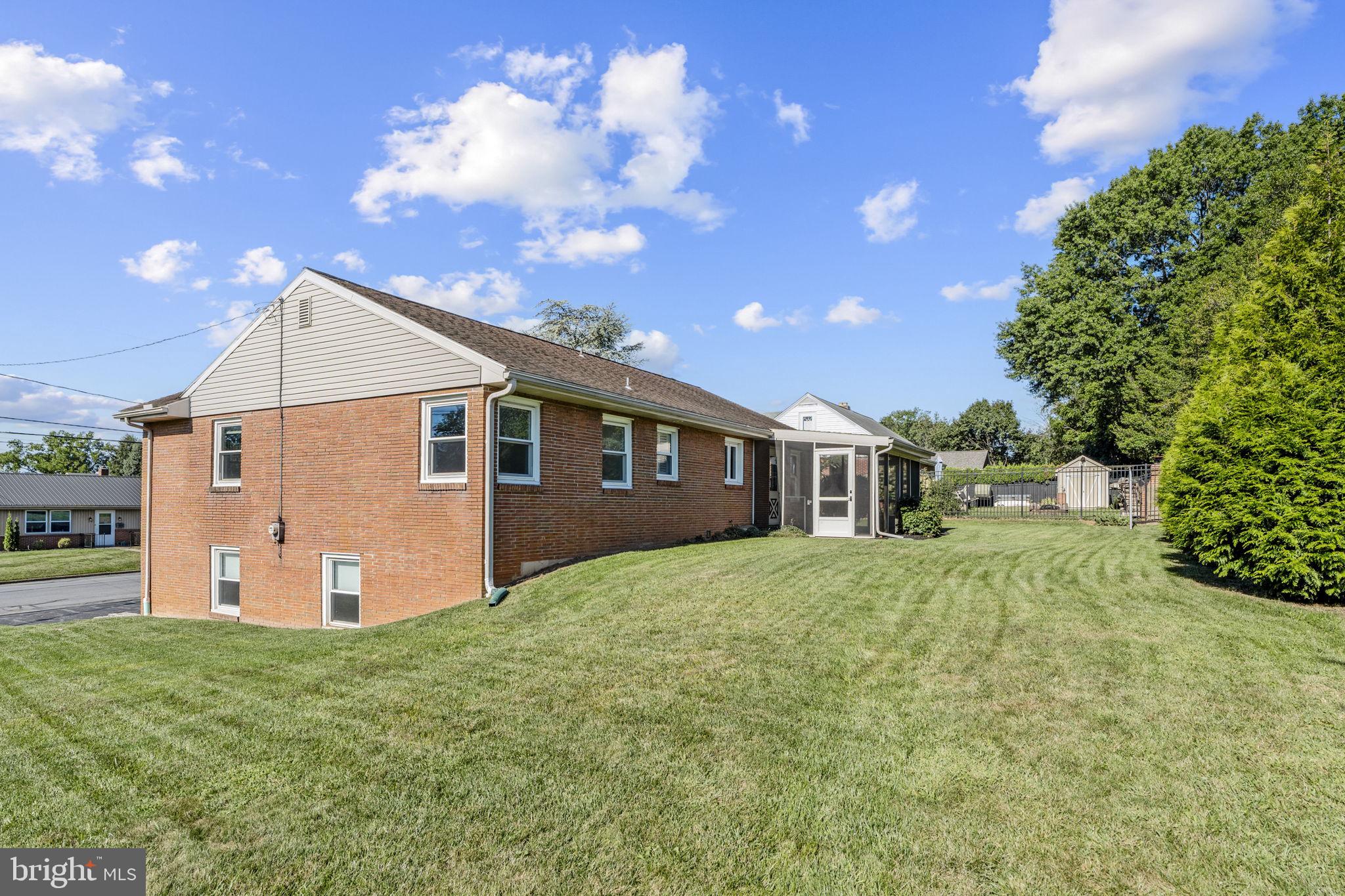 31 SPRINGCREST DRIVE
