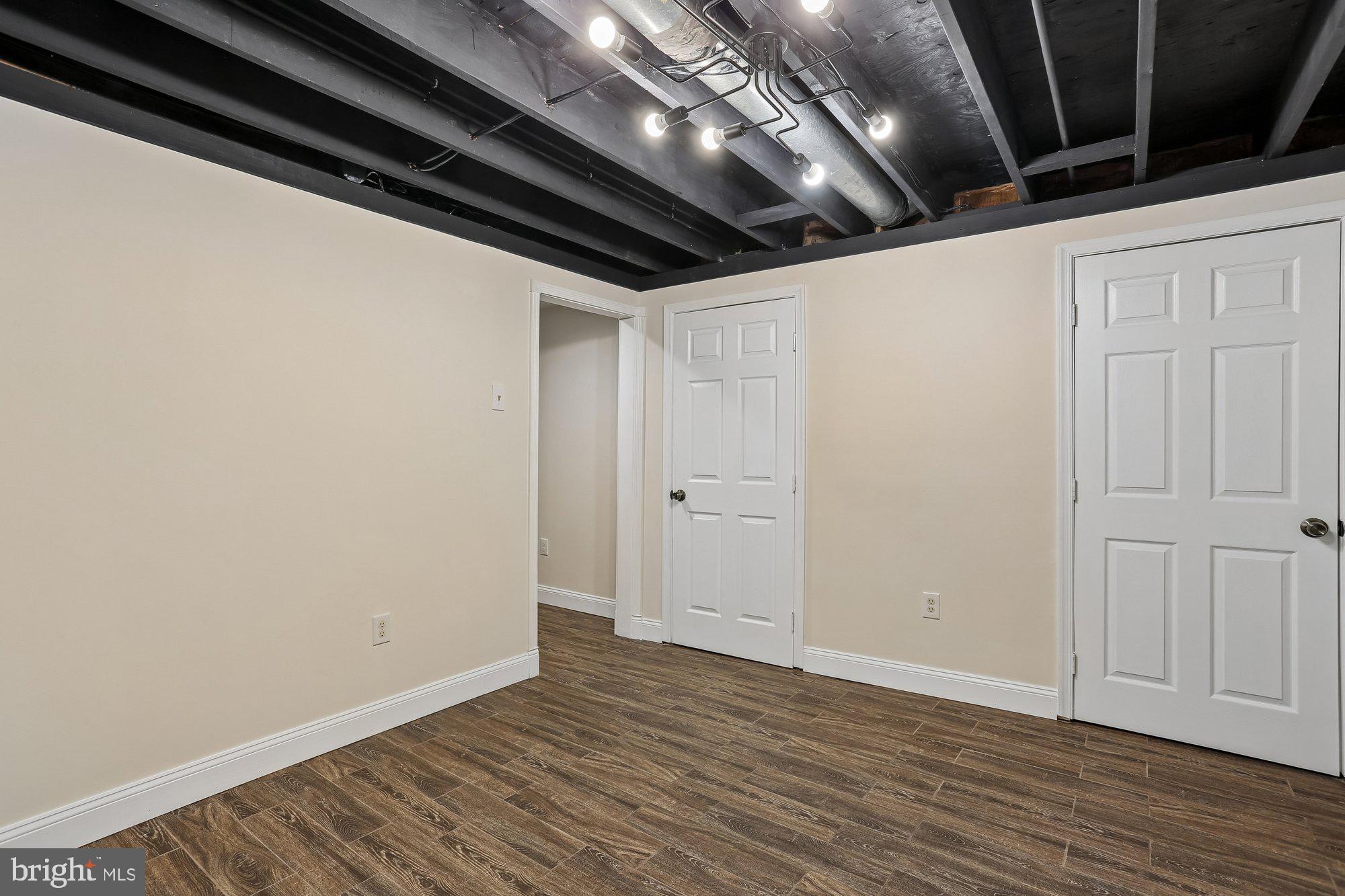 ORCHARD HILLS - Residential